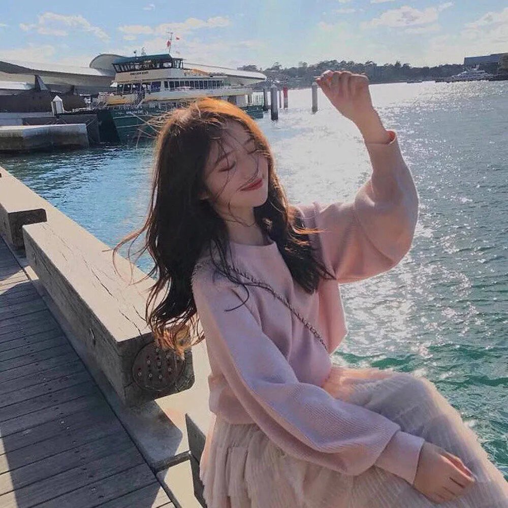 深渊鲨难 海报