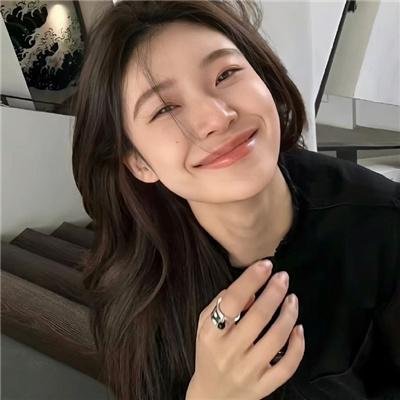 壁花女孩梦游中 海报